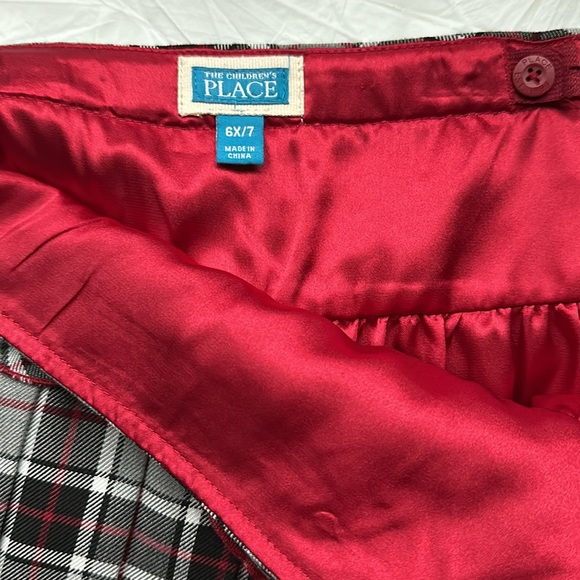 The Children’s Place pleaded skirt size 6X/7 - Picture 4 of 7